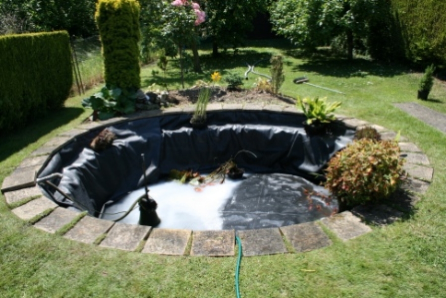 Sawbridgeworth Hertfordshire pond liner replacement using Firestone epdm.