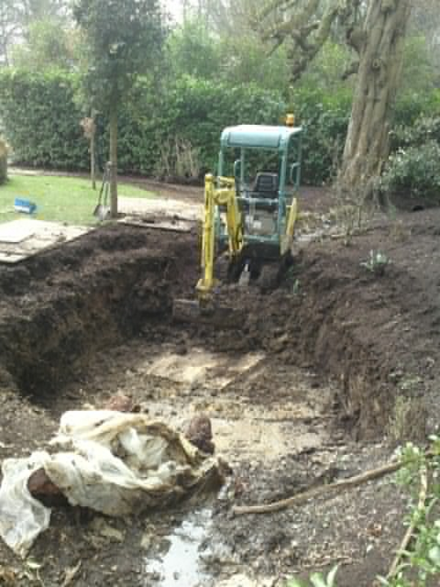 Pond construction Cuffley Hertfordshire