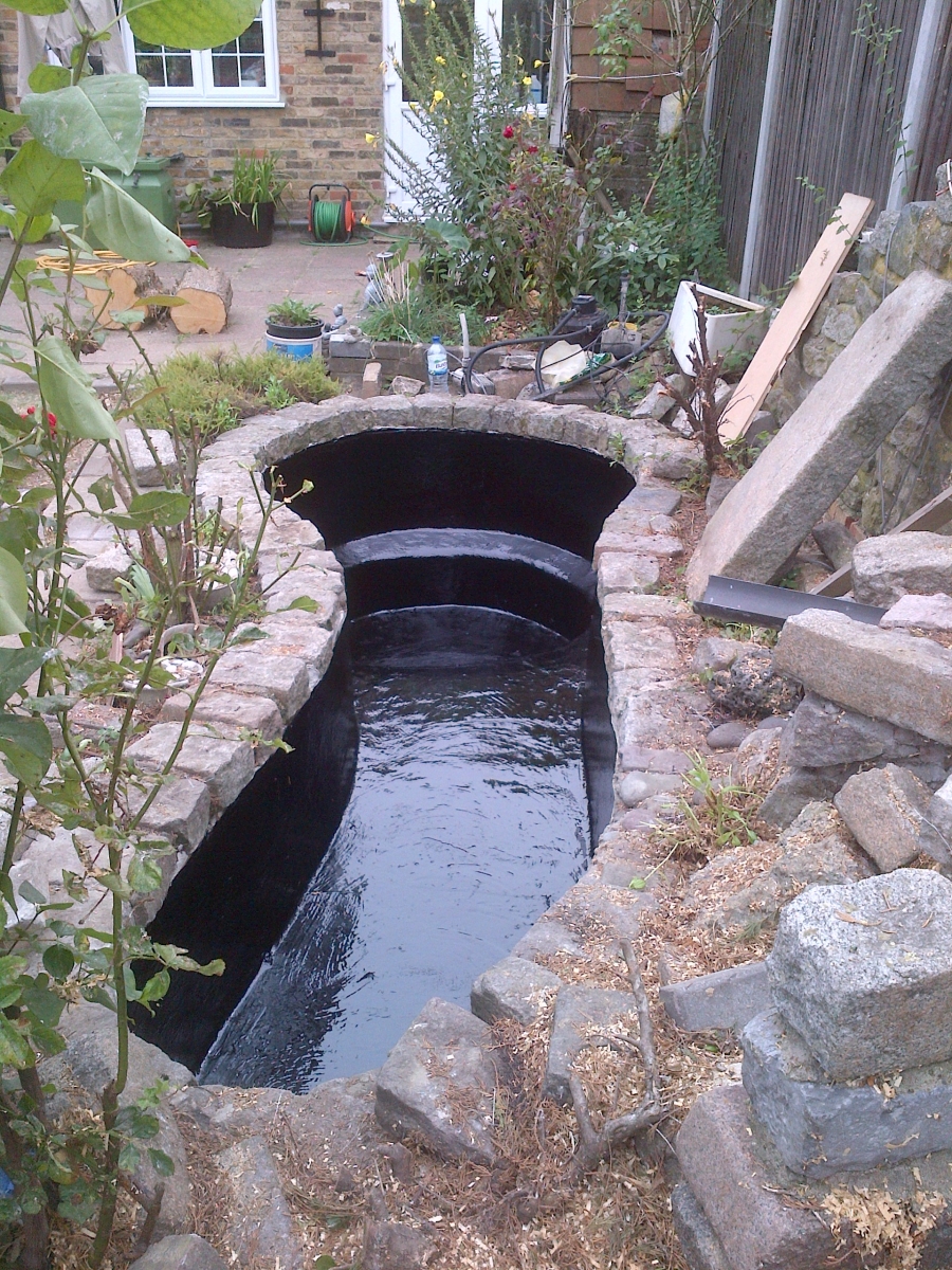 Pond fibreglassing Chingford London