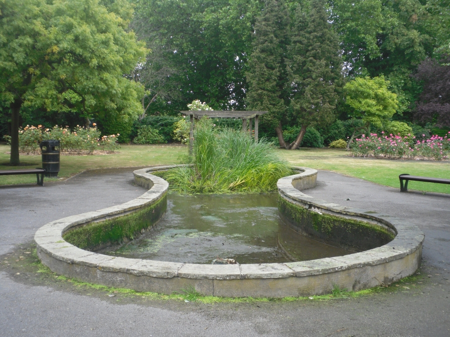 Pond fibreglassing Hendon London