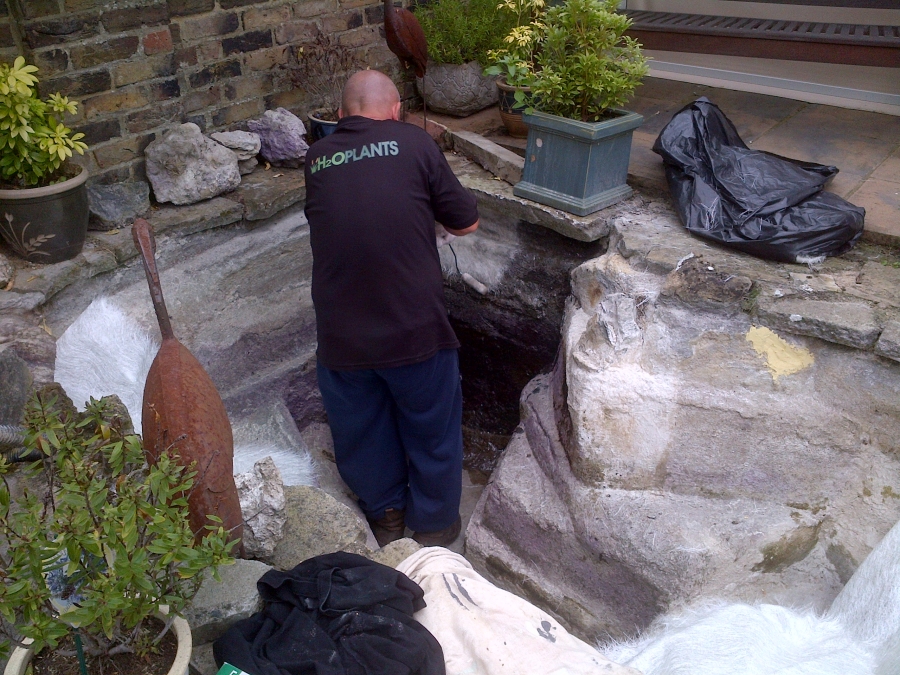 Pond fibreglassing Greenwich London